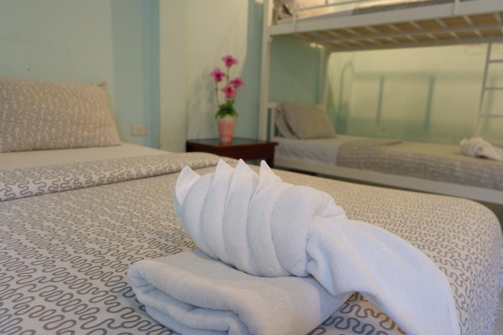 Sri Krungthep Hotel Bangkok Bagian luar foto