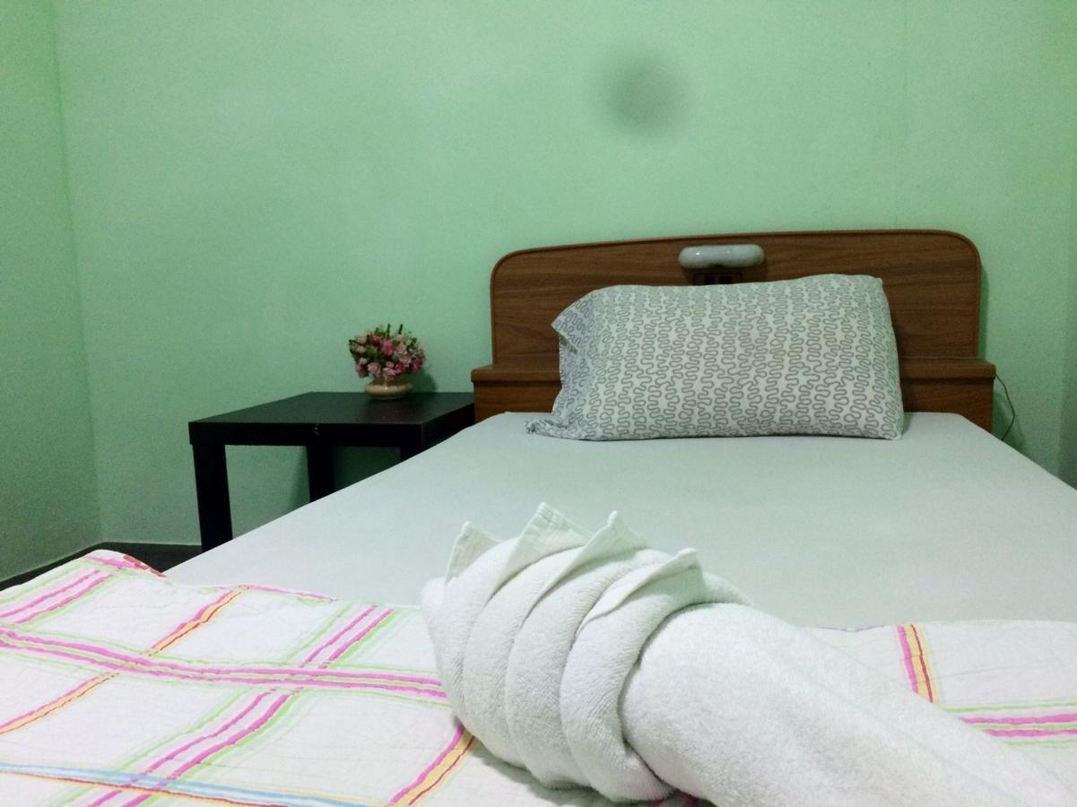 Sri Krungthep Hotel Bangkok Bagian luar foto